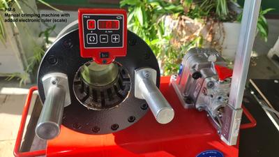 Affichage électronique pour sertisseuse manuelle